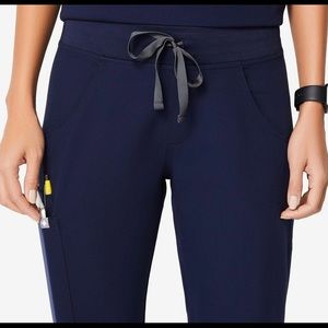 Figs Kade Cargo Scrub Pant